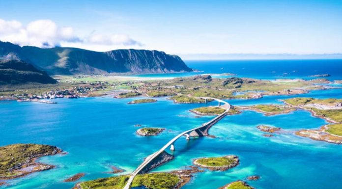 Los Angeles: Hollywood, Sunshine & the Pacific Coast Highway