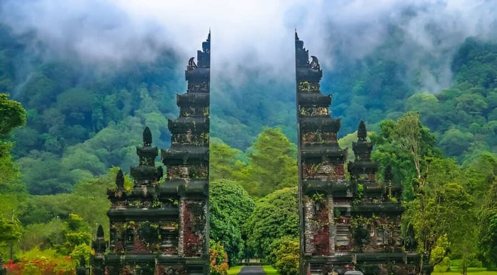 Angkor Wat: The Jungle-Clad Epic of the Khmer Empire