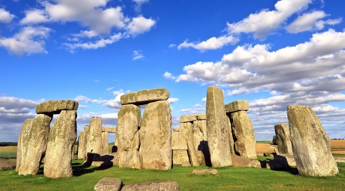 Stonehenge Secrets & Roman Baths Luxury: Your Time-Travel Guide to Southwest England