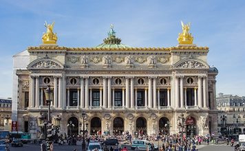 Dresden’s Baroque Beauty: Art and Resilience Along the Elbe River