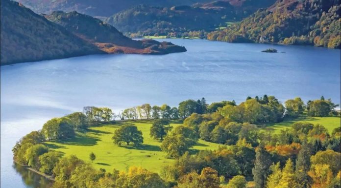 Liverpool & Manchester: The Pulse of Northern England. Beatlemania, Industrial Heritage & Football Passion